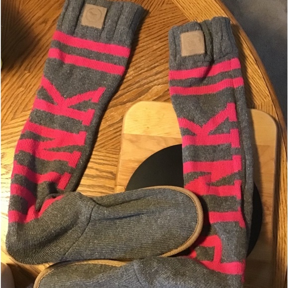 VS PINK MUKLUKS 2010 COLLECTION SZ LG GREY PINK LOGO KNEE HIGH - Picture 1 of 14
